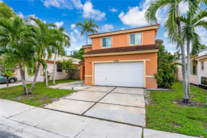 10470 Sw 16th St Pembroke Pines, FL 33025 - MLS#A11893485