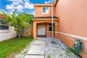 10470 Sw 16th St Pembroke Pines, FL 33025 - MLS#A11893485