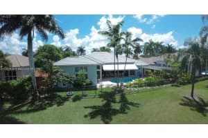 2493 Poinciana Dr Weston, FL 33327 - MLS#A11893490