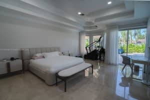 2493 Poinciana Dr Weston, FL 33327 - MLS#A11893490