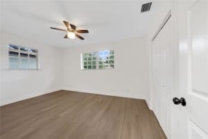 535 Ne 162nd St Miami, FL 33162 - MLS#A11893504