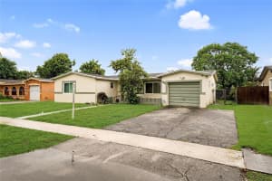 3931 Nw 32nd Ave Lauderdale Lakes, FL 33309 - MLS#A11893520