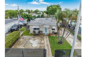 940 E 21st St Hialeah, FL 33013 - MLS#A11893529