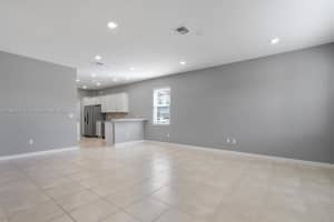 1240 Eucalyptus Dr 1 Hollywood, FL 33021 - MLS#A11893531