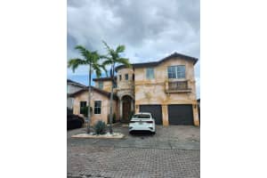 18031 Nw 87th Ct, Hialeah