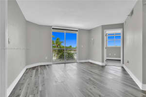 5880 Collins Ave 403 Miami Beach, FL 33140 - MLS#A11893593