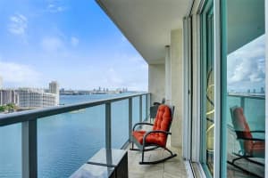 1155 Brickell Bay Dr 2404 Miami, FL 33131 - MLS#A11893630