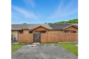 6726 Nw 188th Ter, Hialeah