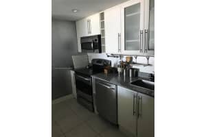 275 Ne 18th St 808 Miami, FL 33132 - MLS#A11893683