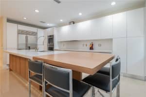 10742 Nw 74th Ln, Doral