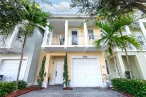 10742 Nw 74th Ln Doral, FL 33178 - MLS#A11893712