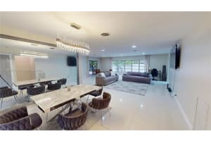 2121 Ne 62nd St Fort Lauderdale, FL 33308 - MLS#A11893716