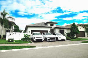 8137 Nw 46th Ter Doral, FL 33166 - MLS#A11893732