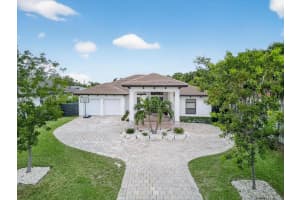 19200 Belview Dr Cutler Bay, FL 33157 - MLS#A11893746