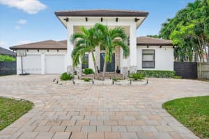 19200 Belview Dr Cutler Bay, FL 33157 - MLS#A11893746