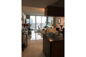 Opera Tower, 1750 N Bayshore Dr, Miami, FL 33132, Sold 12/02/25