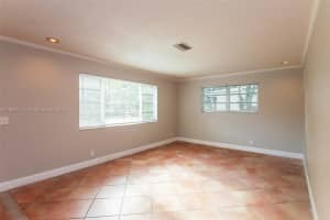 120 Sw 7th Ter Hallandale Beach, FL 33009 - MLS#A11893771