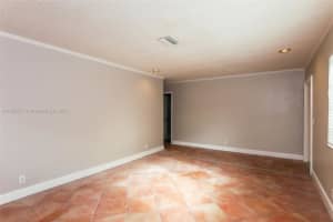 120 Sw 7th Ter Hallandale Beach, FL 33009 - MLS#A11893771