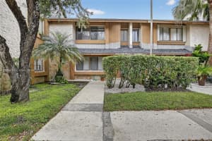 247 Wimbledon Lake Dr Plantation, FL 33324 - MLS#A11893790