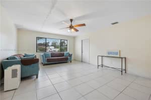 621 Sw 5th Ct Hallandale Beach, FL 33009 - MLS#A11893793