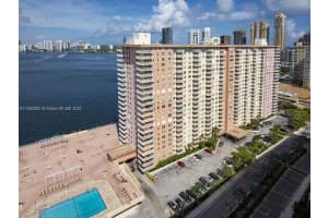 251 174th St 611 Sunny Isles Beach, FL 33160 - MLS#A11893852