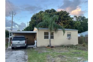 2135 Plunkett Ct, Hollywood