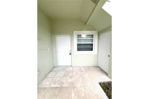 2731 Ne 3rd Dr 102 Homestead, FL 33033 - MLS#A11893920