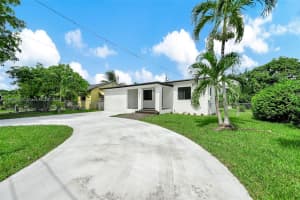 1847 Nw 82nd St, Miami