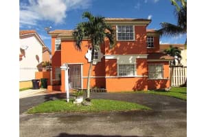 1045 Nw 126th Pl, Miami