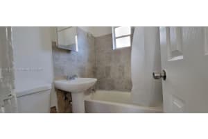 843 Nw 13th Ave 1 Fort Lauderdale, FL 33311 - MLS#A11894033