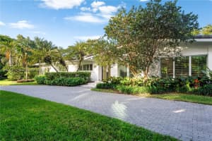 12220 Pine Needle Ln, Pinecrest