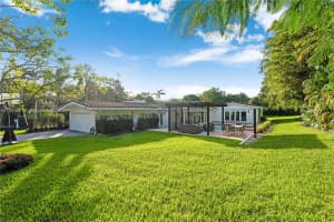 12220 Pine Needle Ln Pinecrest, FL 33156 - MLS#A11894041
