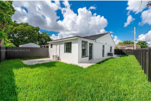 975 Sw 89th Ave Miami, FL 33174 - MLS#A11894070