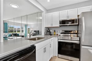 4706 NW 36th St APT 411, Lauderdale Lakes, FL 33319, - MLS#A11894094