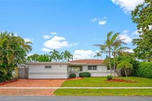 230 Se 9th St, Pompano Beach