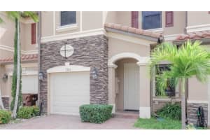 3364 W 90th St, Hialeah