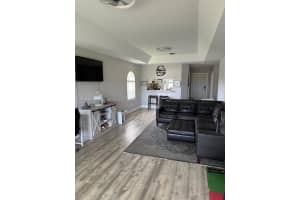 575 Augusta Boulevard 8 Naples, FL 34113 - MLS#A11894146