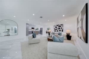 871 Ne 81st St, Miami