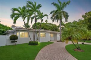 12932 Ixora Rd, North Miami