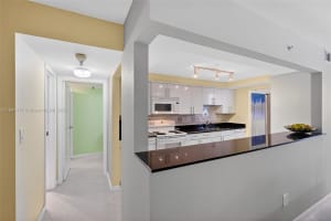 2401 Collins Ave 1406 Miami Beach, FL 33140 - MLS#A11894177