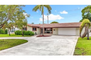 5511 Ne 18th Ter Fort Lauderdale, FL 33308 - MLS#A11894196
