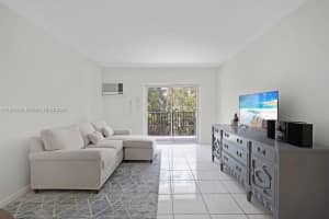 3000 Riomar St 308 Fort Lauderdale, FL 33304 - MLS#A11894235