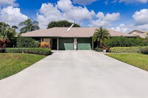 6893 Se Bunker Hill Dr Hobe Sound, FL 33455 - MLS#A11894237