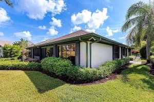 6893 Se Bunker Hill Dr Hobe Sound, FL 33455 - MLS#A11894237