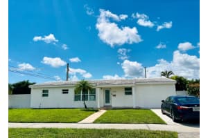 8700 Sw 42nd Ter, Miami