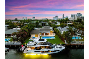 207 Holiday Dr Hallandale Beach, FL 33009 - MLS#A11894265