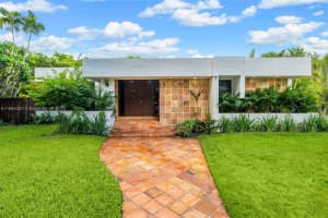 4590 Adams Ave Miami Beach, FL 33140 - MLS#A11894287