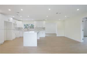 2510 N Pine Island Rd Sunrise, FL 33322 - MLS#A11894372