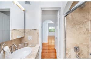 32 Calabria Ave 2 Coral Gables, FL 33134 - MLS#A11894377