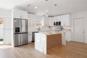102 Sw 13th Ave Delray Beach, FL 33444 - MLS#A11894391